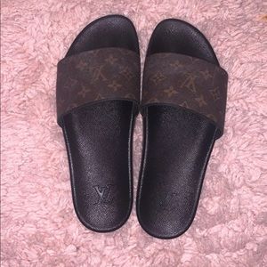 Louis Vuitton Men Slides